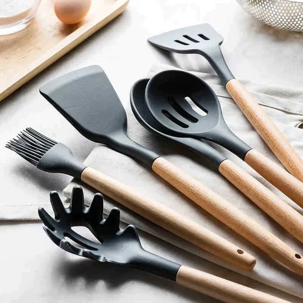 Utensílios De Cozinha De Silicone Com Cabo De Madeira- 12 pçs