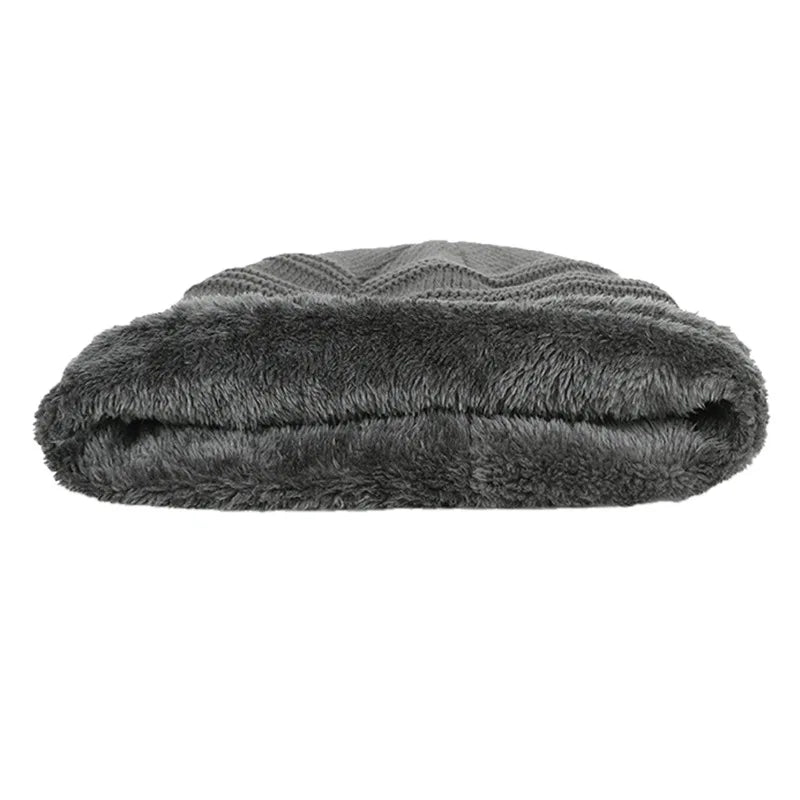 Touca Unissex de Inverno com Forro Peluciado e Tecido Macio – (Promoção de Inverno 2025)