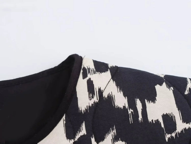 Jaqueta Feminina Estilo Europeu com Estampa Oncinha – (Promoção de Inverno 2025)