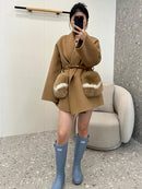 Blusão Feminina de Inverno com Bolsos Toque de Cashmere – (Promoção de Inverno 2025)